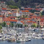 Frane Near Krka Waterfalls & Sibenik Feriehus *