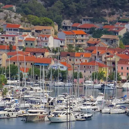 Frane Near Krka Waterfalls & Sibenik Dom wakacyjny *