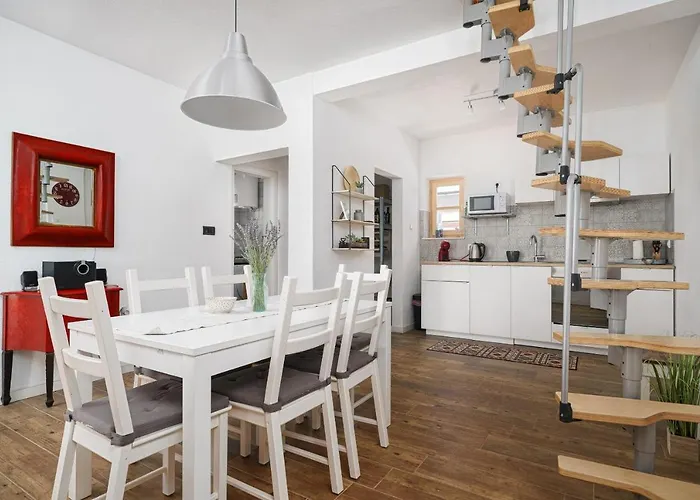 Frane Near Krka Waterfalls & Sibenik * Ladevci