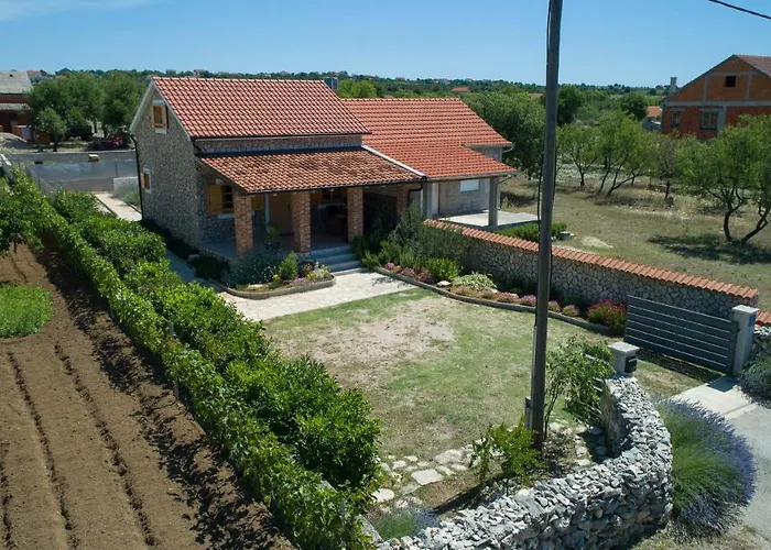 Vakantiehuis Frane Near Krka Waterfalls & Sibenik